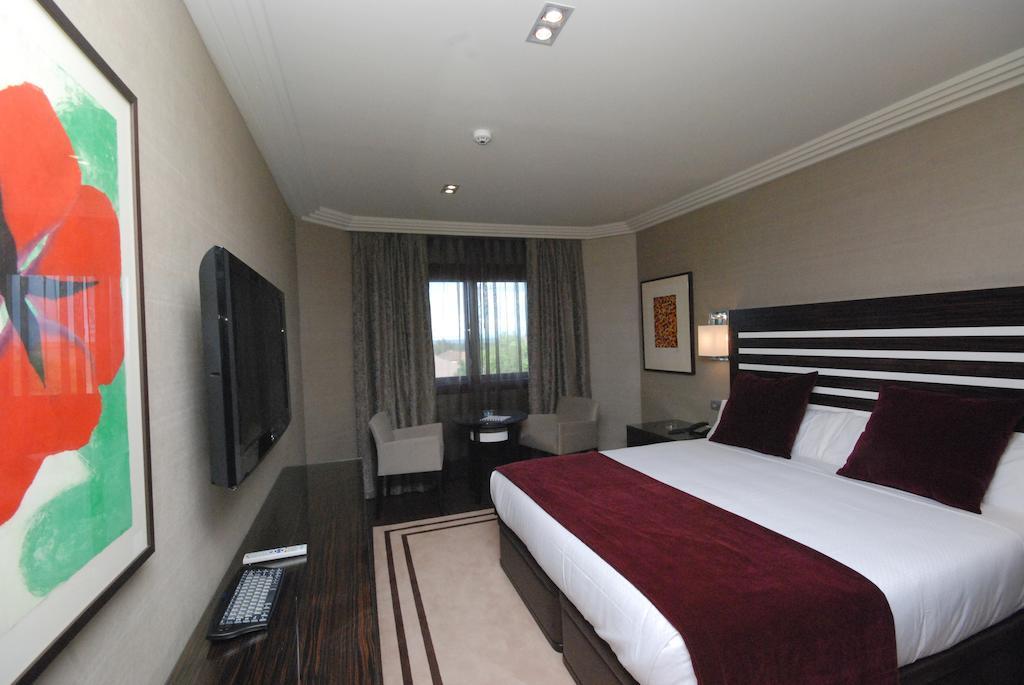 Hotel Los Penascales - Adults Only Las Rozas de Madrid Quarto foto